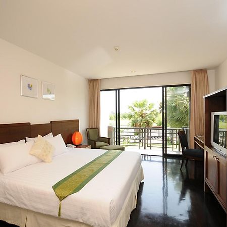 Гостевой дом Suwan Golf & Country Club Nakhon Chai Si Экстерьер фото