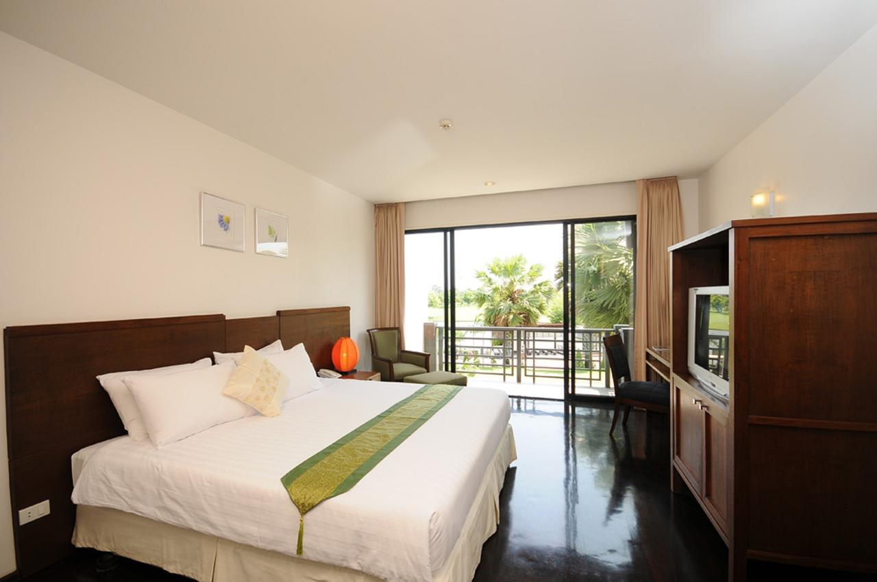 Гостевой дом Suwan Golf & Country Club Nakhon Chai Si Экстерьер фото